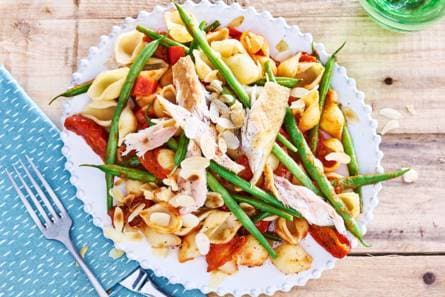 Pasta met sperziebonen en gerookte makreel