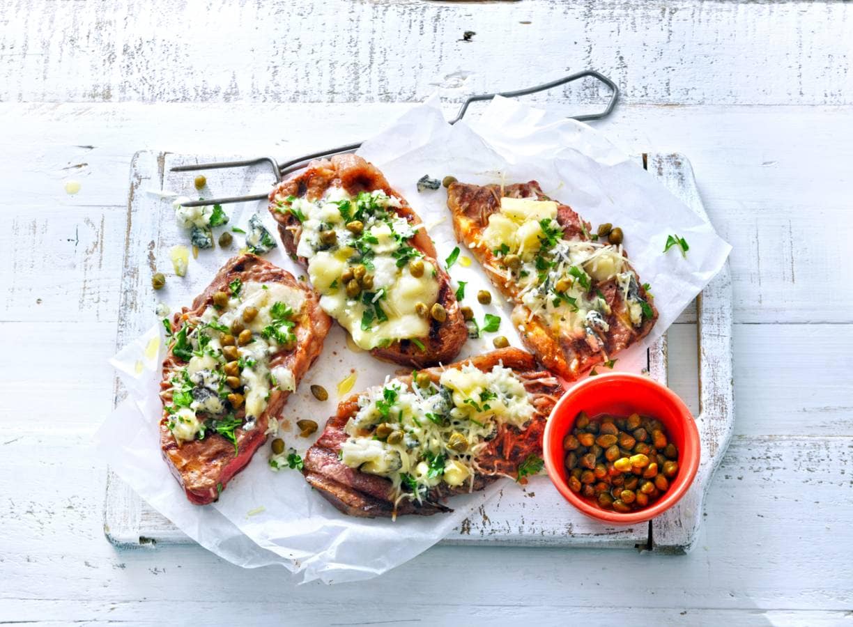 Entrecote met quattro formaggio-topping