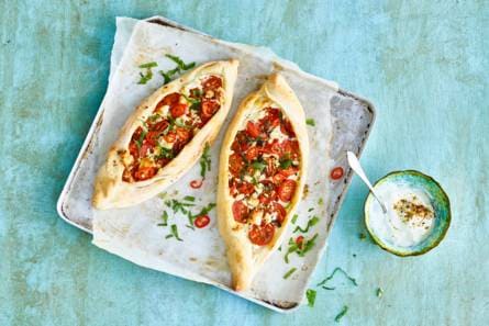 Pide met feta en labneh