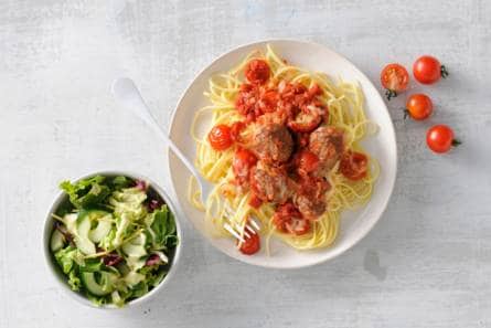 Spaghetti met gegratineerde gehaktballetjes