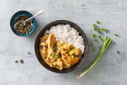 Pompoencurry met kiphaasjes en bloemkool