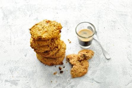 Havermoutkoeken met noten en rozijnen
