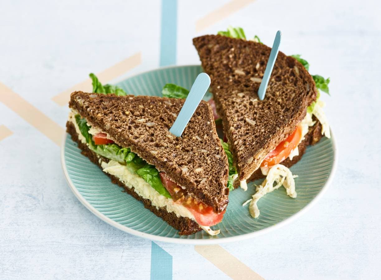CLT-sandwich met pulled chicken