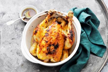 Hele mosterdkip uit de oven