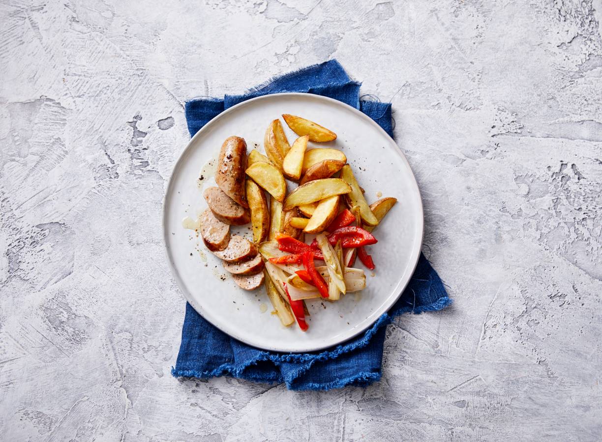 Zelfgemaakte frites met braadworst