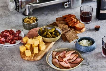Hollandse borrelplank