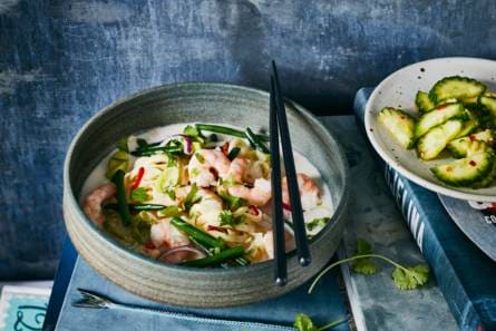 Thaise kokosnoedelsoep met garnalen