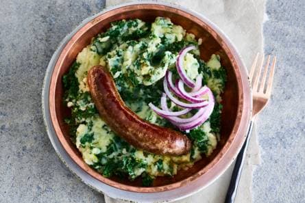 Thaise boerenkoolstamppot met curryworst