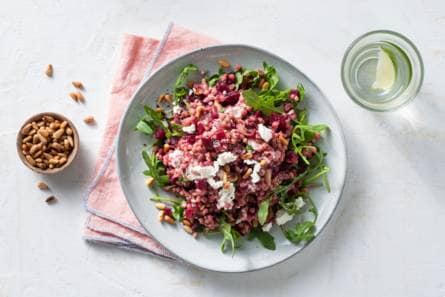 Boekweitrisotto met rode biet, geitenkaas en pijnboompitten