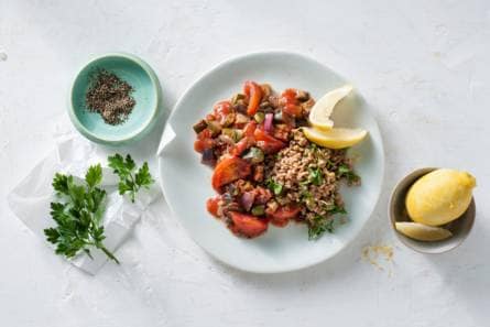Kruidige spelt met mediterane ratatouille