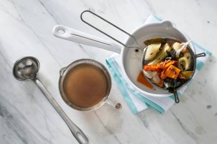 Veganistische bouillon