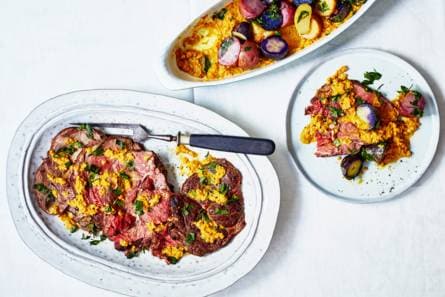 Ribeye met romesco, perupas en kruiden
