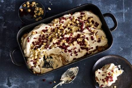 Cranberry-tiramisu