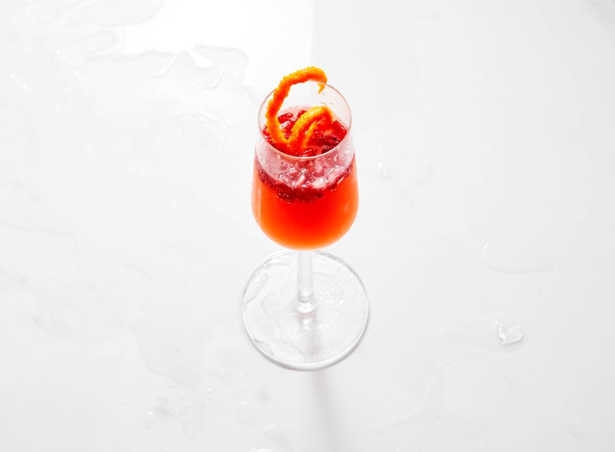 Rodevruchtenmocktail met granaatappelpitjes