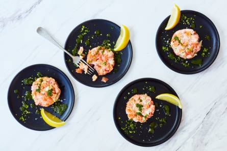 Zalmtartaar met rucolaolie