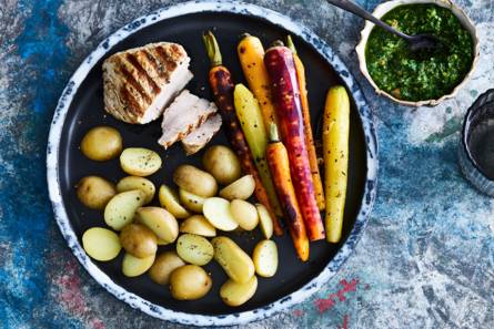 Varkensoester met wortels en salsa verde