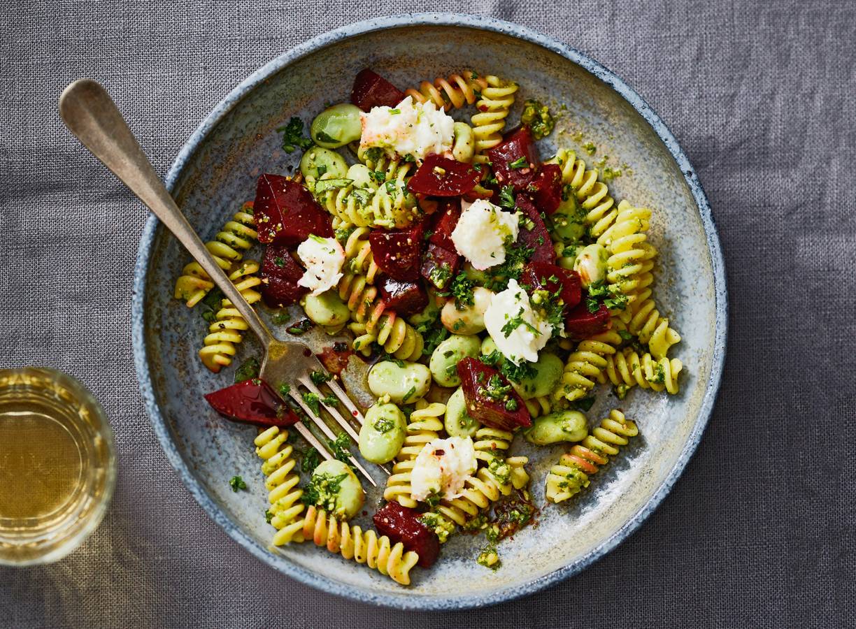 Pasta met balsamicobietjes & tuinbonen