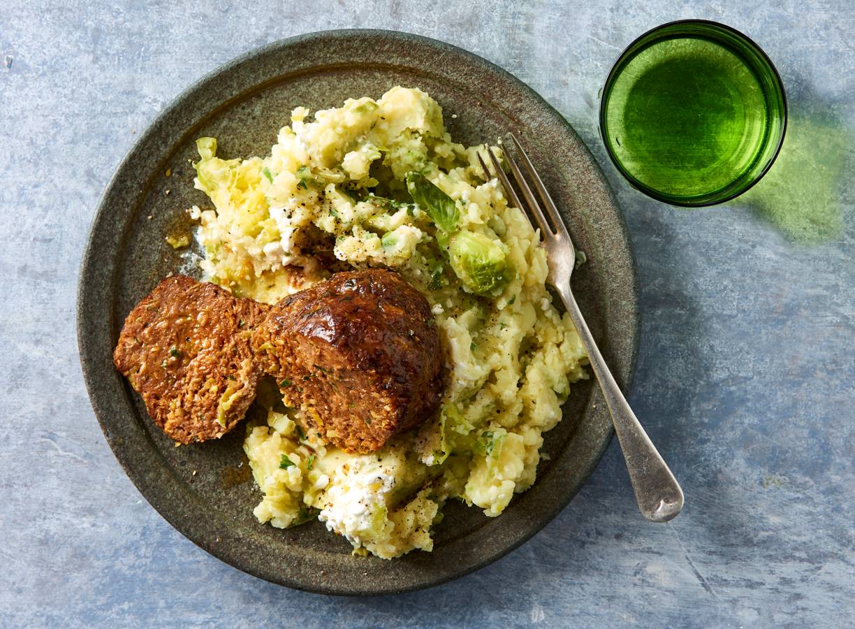 Spruitjes-preistamppot met gehaktballen