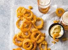 Bij een goed glas bier hoort natuurlijk een goede snack van bierbeslag.