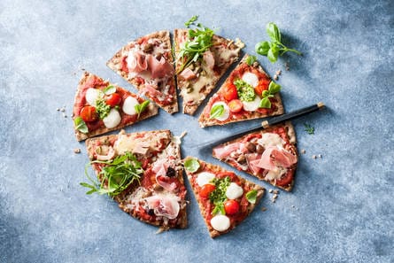 Pizza crackers