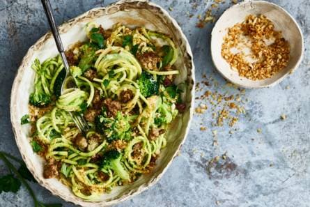 Verse tagliolini met broccoli en venkelworst