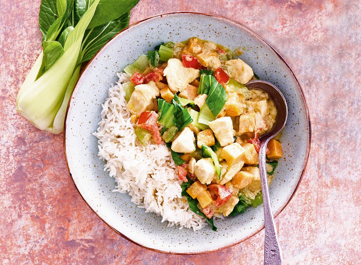Pittige kipcurry met paksoi en zoete aardappel