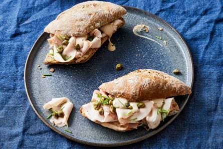 Broodje fricandeau tonnato