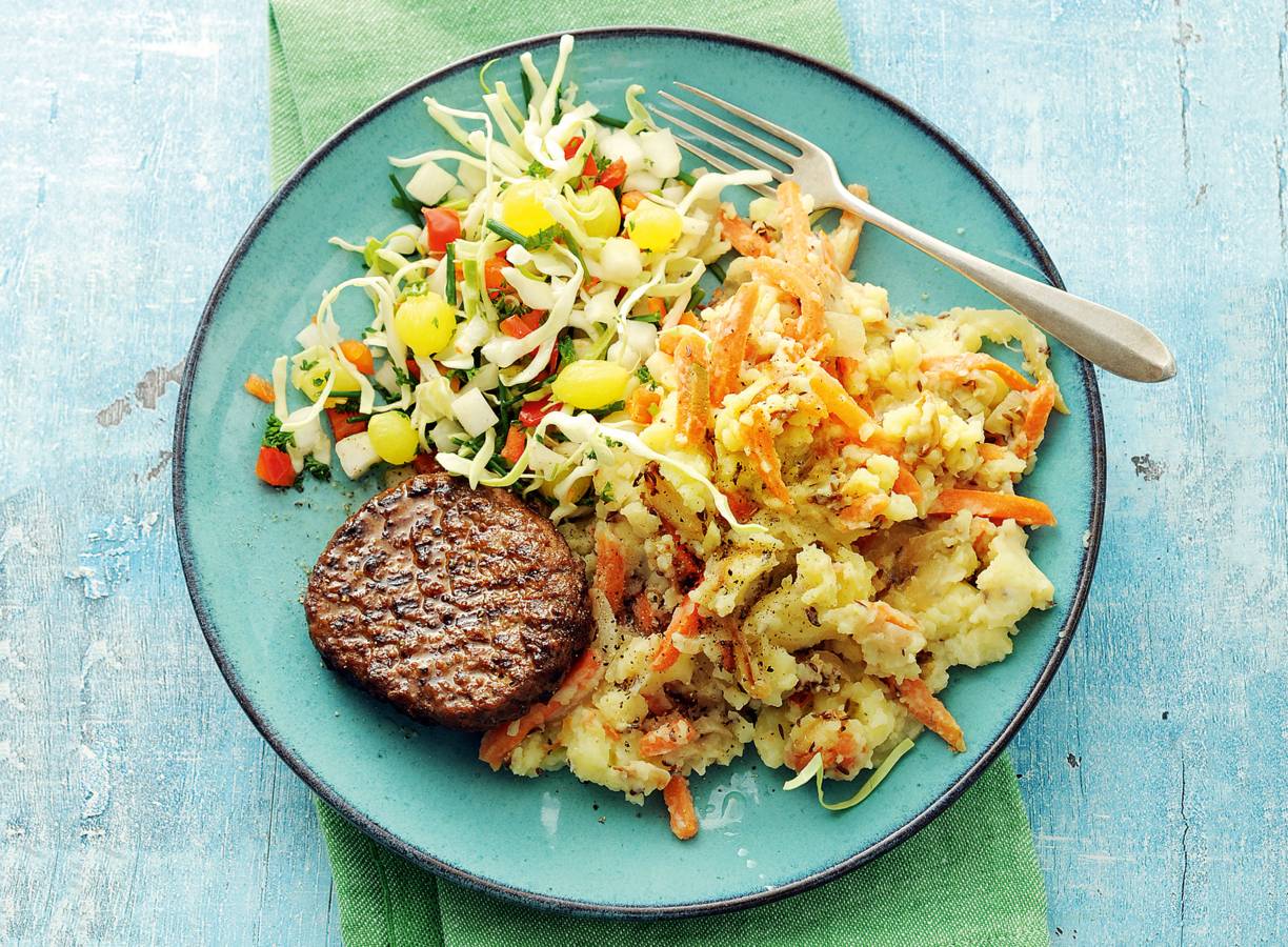 Zomerstamppot met gegrilde steak de boeuf en rauwkost