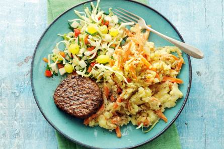 Zomerstamppot met gegrilde steak de boeuf en rauwkost