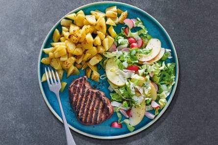Gegrilde biefstuk met frisse lentesalade