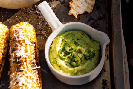 Pittige avocadosaus met limoen
