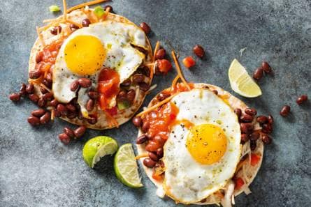 Gordita’s met kidneybonen en een gebakken eitje