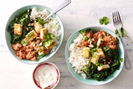 Vegetarische curry met paneer, spinazie & amandelen