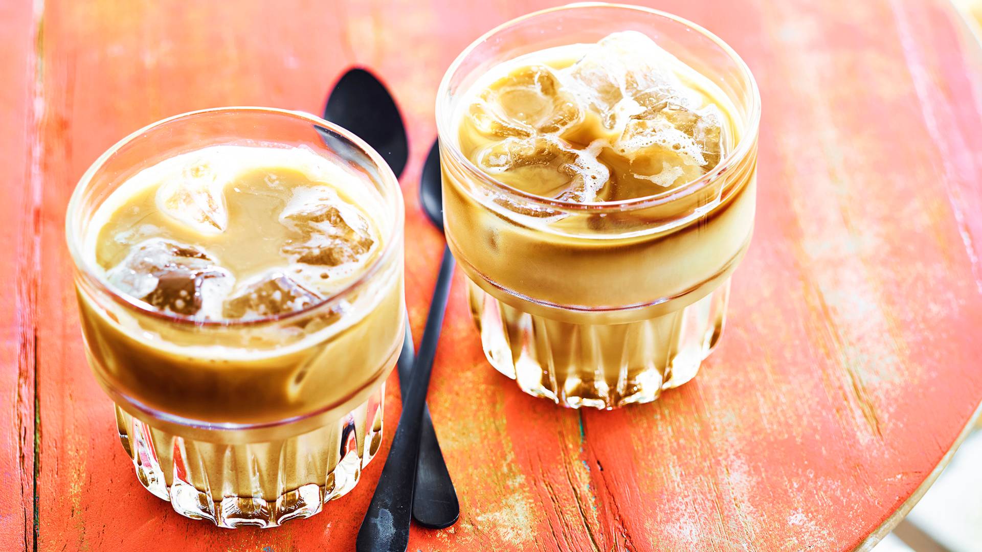 Iced Caramel Flat White Recept Allerhande Albert Heijn