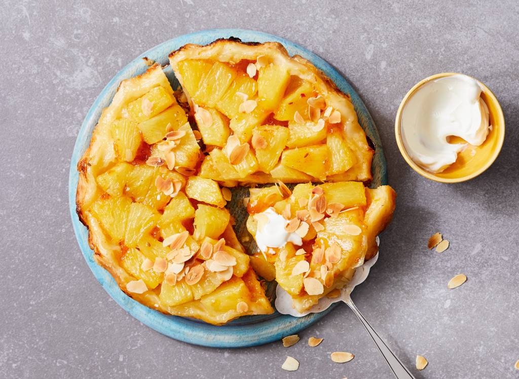Ananas-tarte tatin met mangochutney en zure room