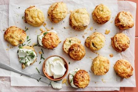 Hartige scones met trappistenkaas