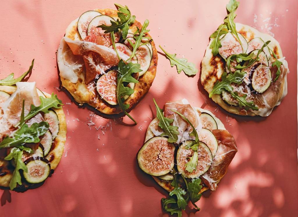 Platbrood met ham, ricotta & vijgen