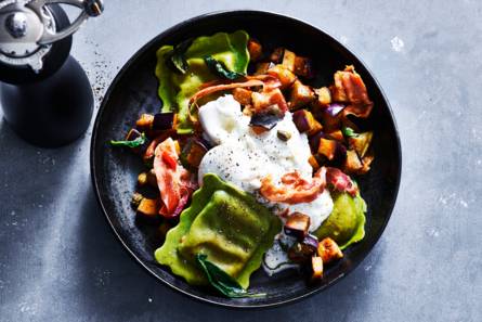 Ravioli met tomaat, aubergine en burrata