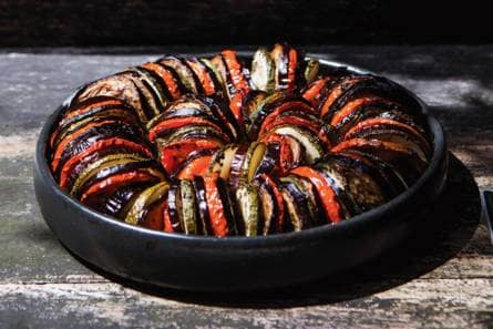 Tian met aubergine, courgette en tomaat
