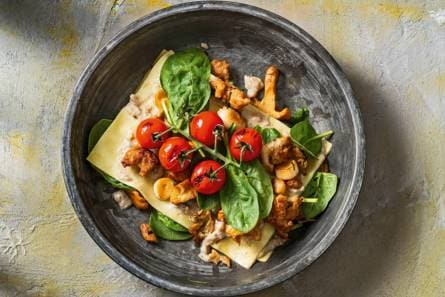 Open lasagne met gebakken paddenstoelen & truffelpesto