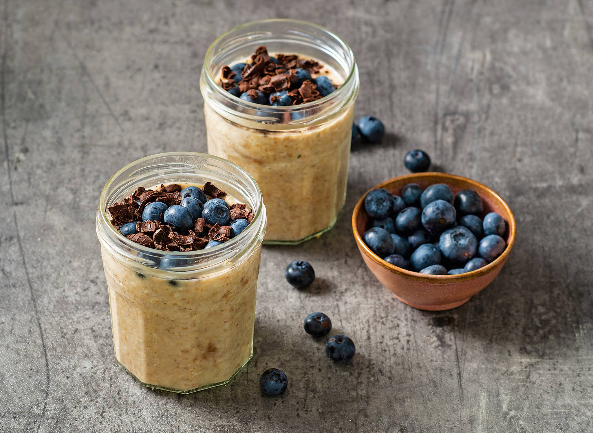 Pindakaas overnight oats met bosbessen recept Allerhande Albert Heijn
