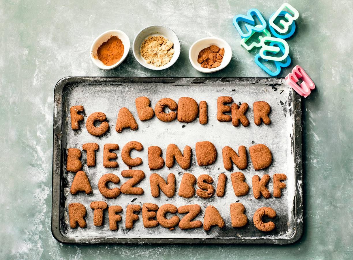 Volkoren-gingerbread letterkoekjes