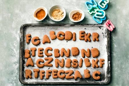 Volkoren-gingerbread letterkoekjes
