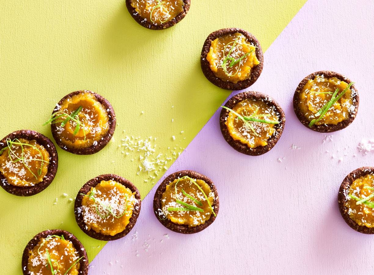 Dadel-abrikozentartelettes met gember