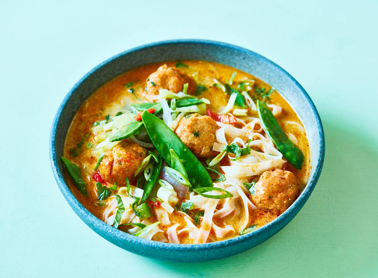 Currysoep met visballetjes