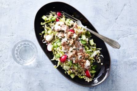 Lunchsalade met tonijn & parelcouscous