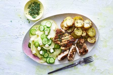 Malse kip met aardappeltjes & koolrabisalade