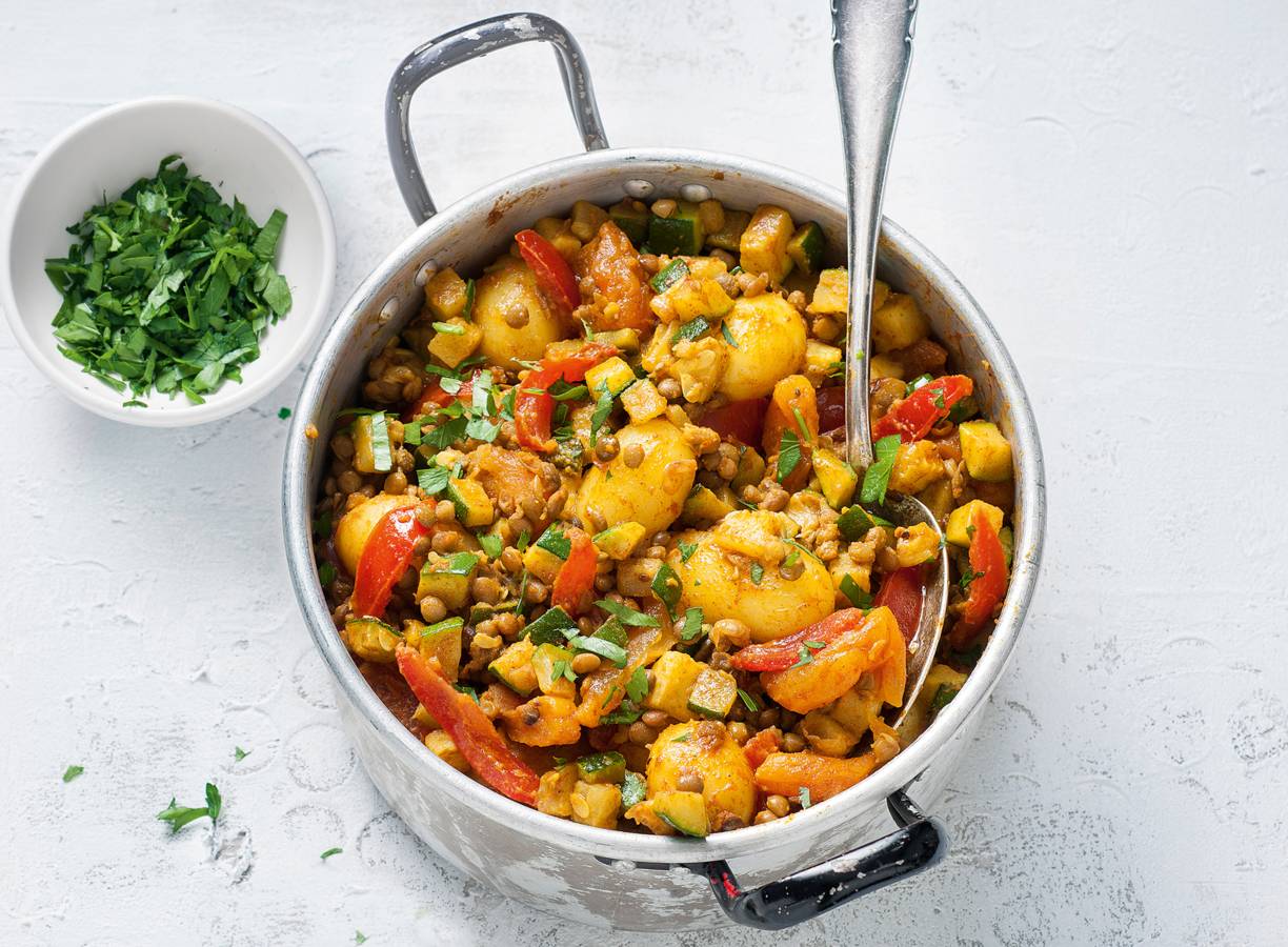Marokkaanse linzenschotel met aardappel & abrikoos