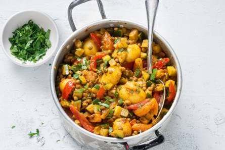 Marokkaanse linzenschotel met aardappel & abrikoos
