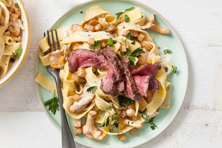Luxe pappardelle met biefstuk, knolselderij en paddenstoelen